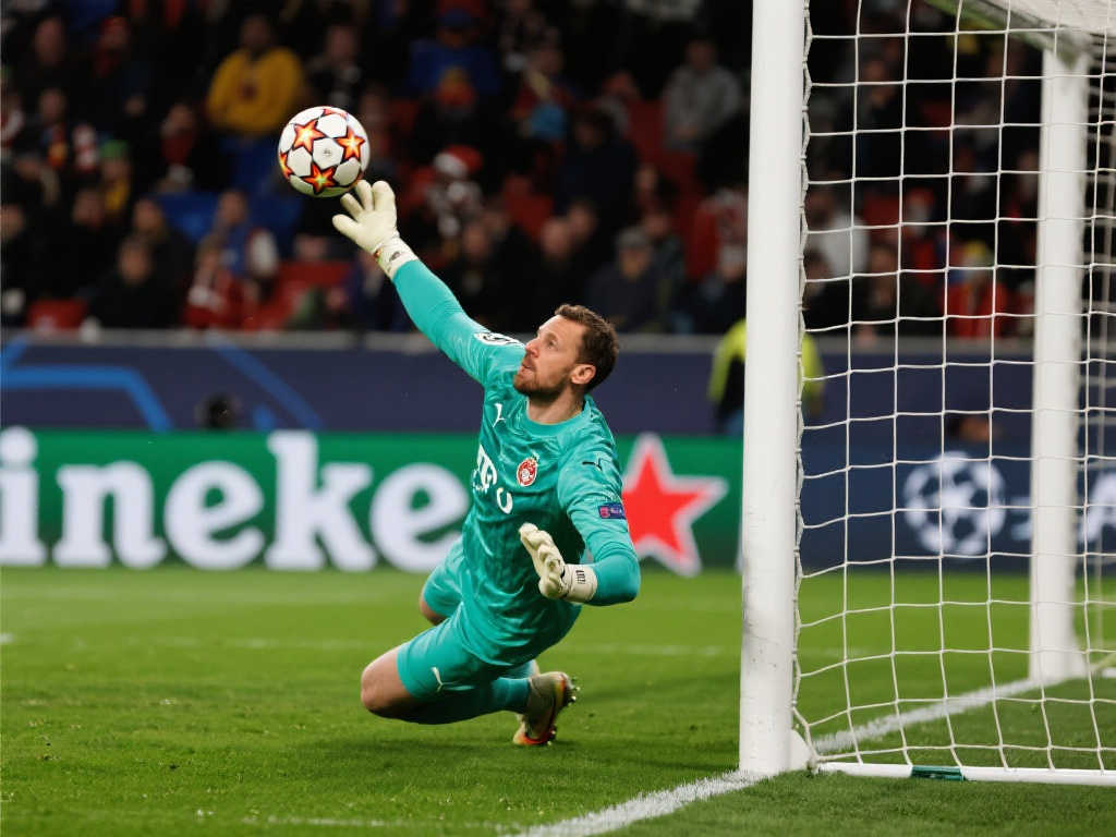 乐部自成立 乐部自成立